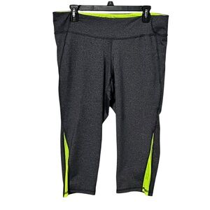 Old Navy Active Fitted Capri Leggings Size X Large Petite Gray/Neon Green